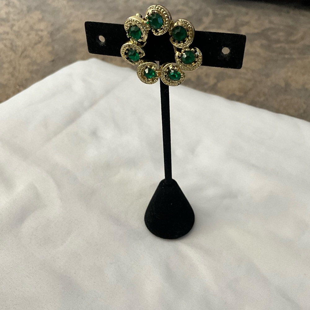 Vintage Green/Gold toned Brooch